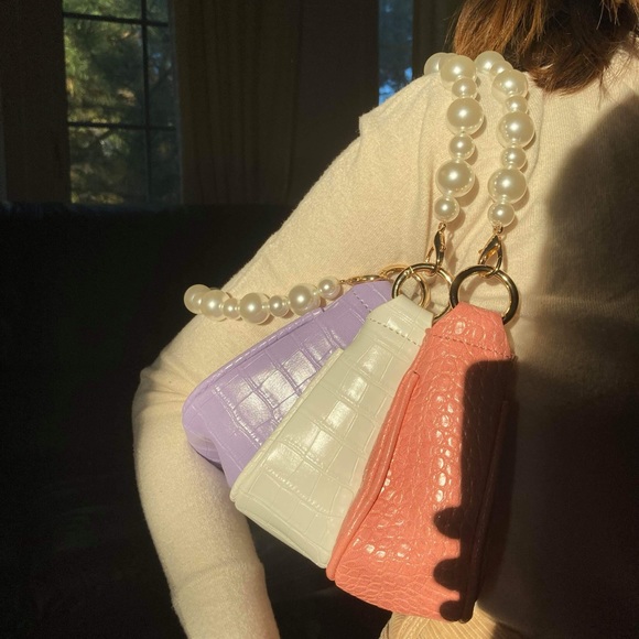Moonlowa Shoulder Bag with Pearl Straps💕 - Picture 2 of 10